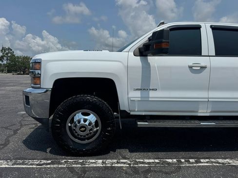 Used 2018 Chevrolet Silverado 3500 LT w/ LT Convenience Package AWD/4WD image 10