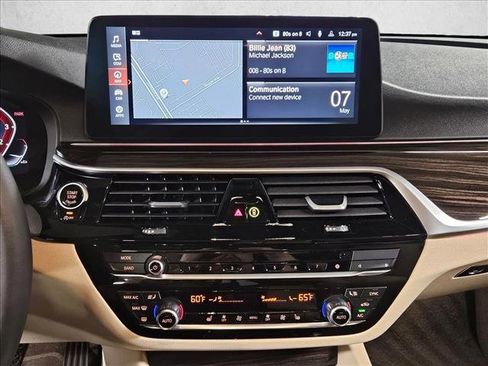 Certified 2023 BMW 530i w/ Premium Package RWD image 15