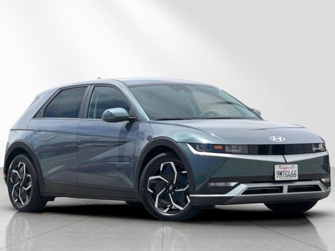 Certified 2024 Hyundai Ioniq 5 SEL RWD image 2