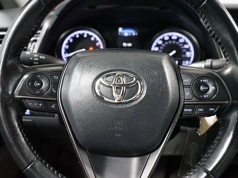 Used 2023 Toyota Camry SE FWD image 12