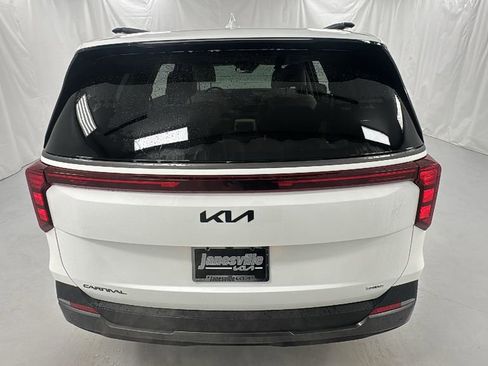 New 2026 Kia Carnival SX w/ SX Dark Edition Package FWD image 4