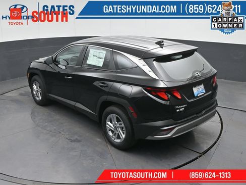 Used 2025 Hyundai Tucson SE AWD/4WD image 49