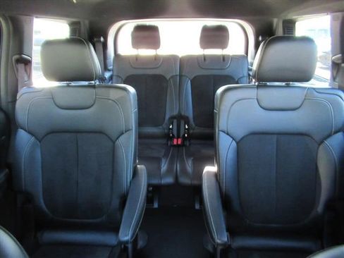 Certified 2022 Jeep Grand Cherokee L Laredo AWD/4WD image 27