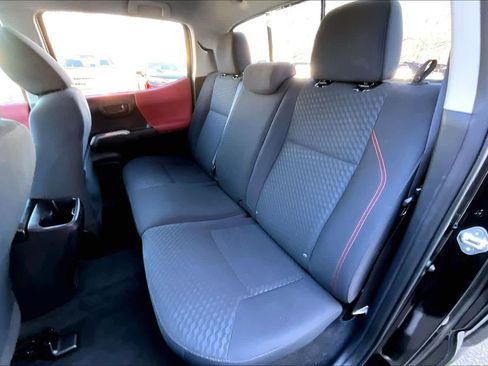Certified 2021 Toyota Tacoma SR5 image 18