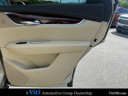 Used 2017 Cadillac XT5 Luxury w/ Driver Awareness Package AWD/4WD image 26