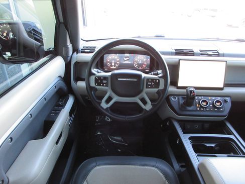 Used 2022 Land Rover Defender 110 X-Dynamic HSE image 35