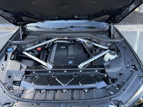 Used 2022 BMW X5 sDrive40i w/ Parking Assistance Package image 6