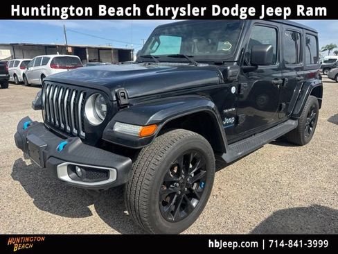 Used 2023 Jeep Wrangler Unlimited Sahara w/ Cold Weather Group AWD/4WD image 1