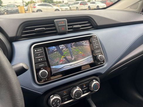 Used 2025 Nissan Versa SV FWD image 22