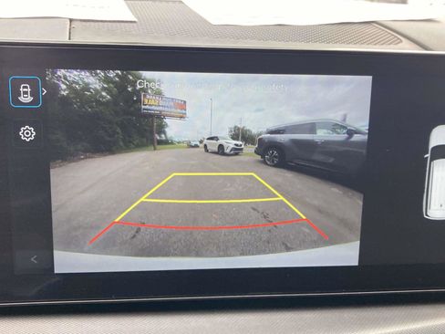 Used 2025 Hyundai Santa Fe SEL FWD image 23