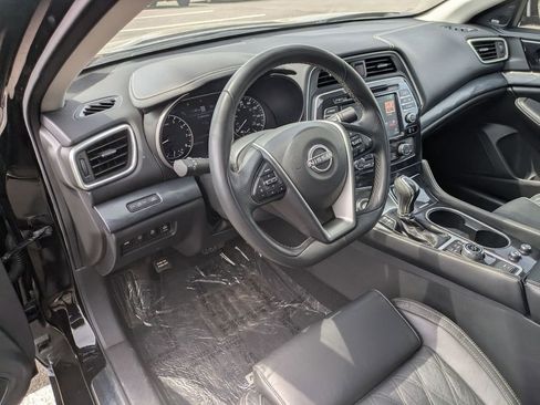 Used 2023 Nissan Maxima Platinum w/ Sport Mat Group FWD image 11