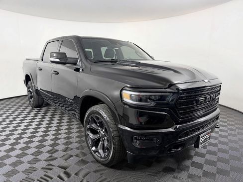 Used 2020 RAM 1500 Limited w/ Black Appearance Package AWD/4WD image 6