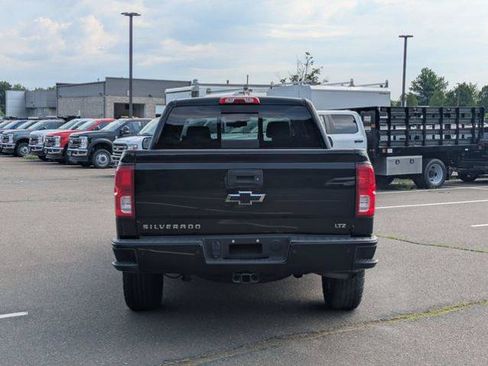 Used 2018 Chevrolet Silverado 1500 LTZ Z71 w/ Midnight Edition AWD/4WD image 4