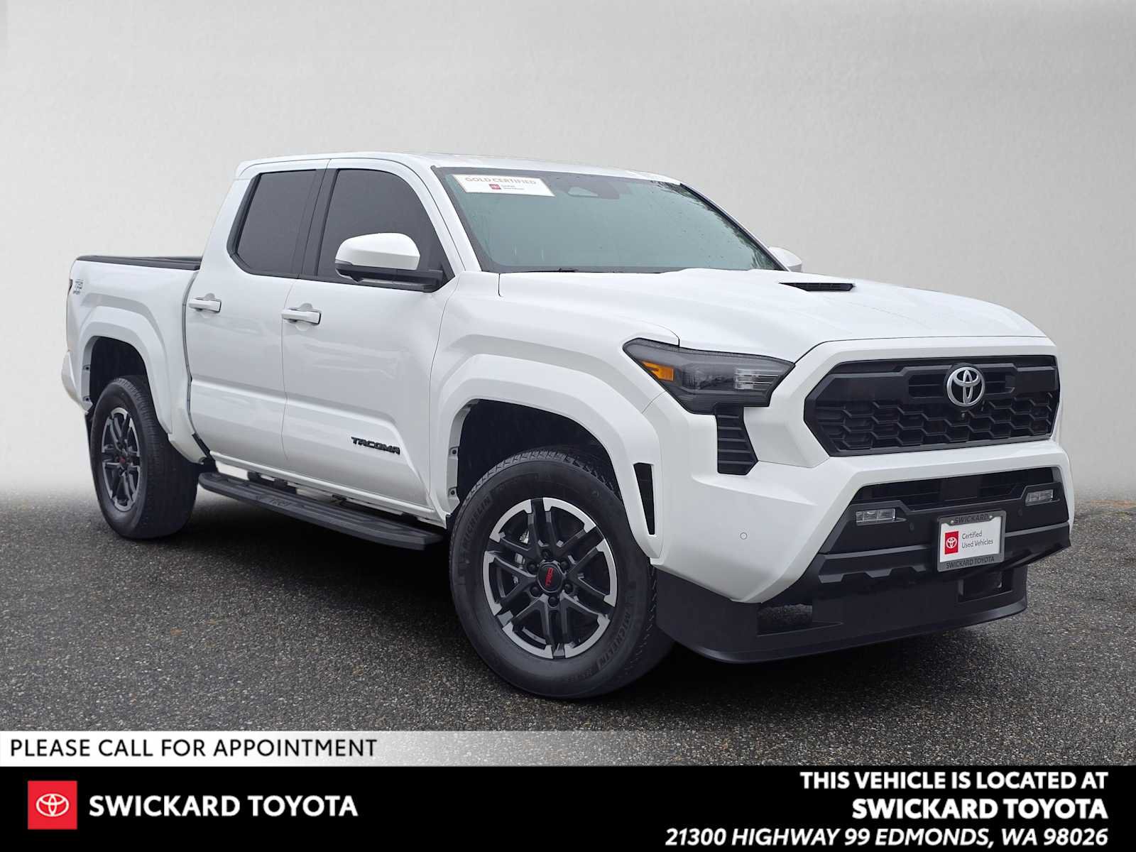 Certified 2024 Toyota Tacoma TRD Sport AWD/4WD image 1
