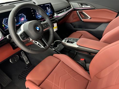 New 2026 BMW X2 xDrive28i w/ Technology Package AWD/4WD image 4