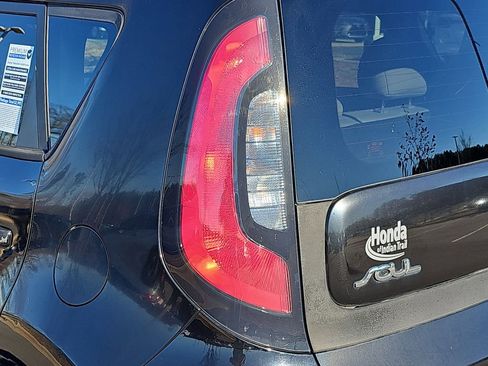 Used 2015 Kia Soul image 37