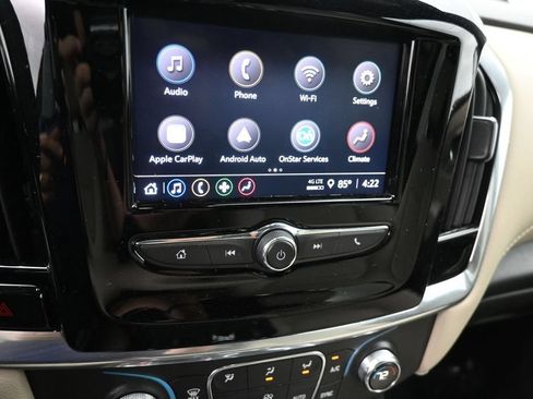 Used 2022 Chevrolet Traverse LS FWD image 14