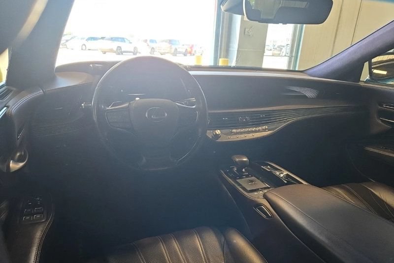 Used 2018 Lexus LS 500h AWD w/ Luxury Package image 5
