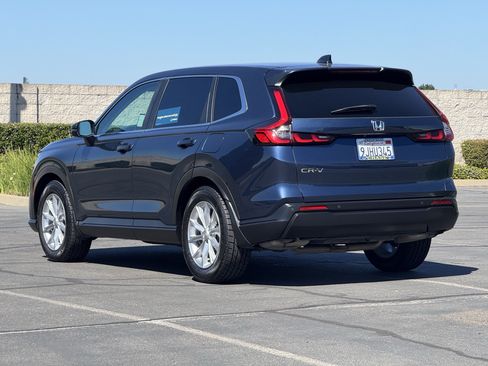 Used 2024 Honda CR-V EX-L image 5