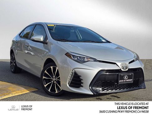 Used 2017 Toyota Corolla XSE image 1
