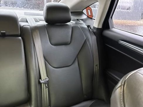 Used 2016 Ford Fusion Titanium FWD image 25