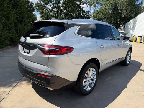 Used 2021 Buick Enclave Essence w/ Sound and Sites Package FWD image 31