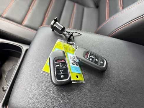 Used 2025 Honda CR-V Sport-L image 26