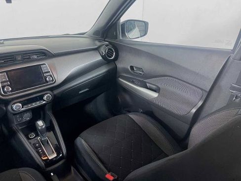 Certified 2018 Nissan Kicks SV image 20