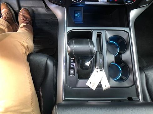 Certified 2021 Ford F150 Lariat w/ Equipment Group 502A High image 20