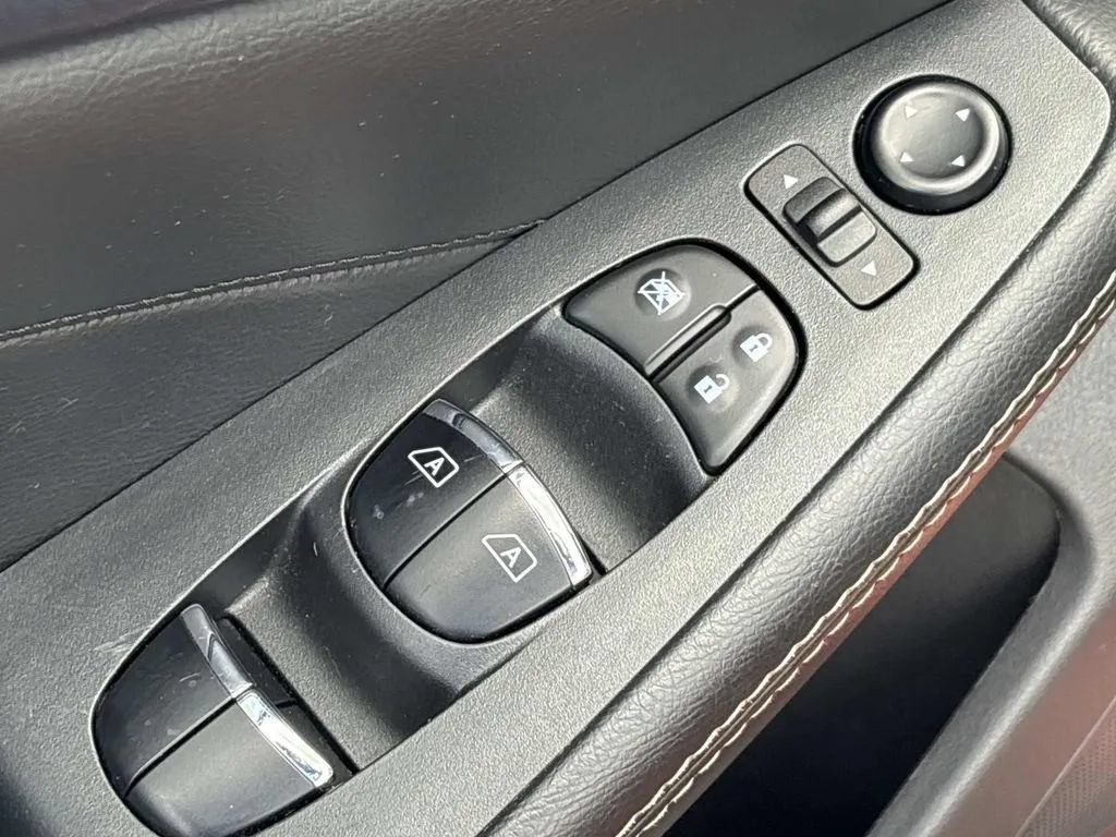 Used 2021 Nissan Maxima Platinum w/ Sport Mat Group FWD image 29