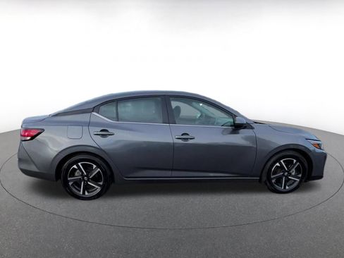 Used 2025 Nissan Sentra SV image 16