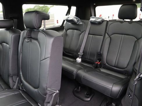 New 2024 Jeep Grand Wagoneer L 4WD w/ Convenience Group III image 26