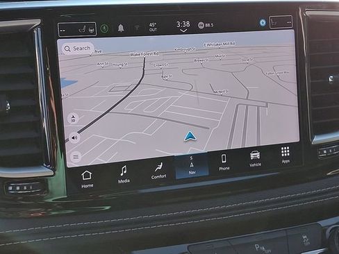 Used 2024 Chrysler Pacifica Select image 20