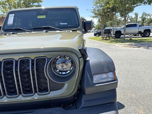 New 2025 Jeep Wrangler Sport S image 9