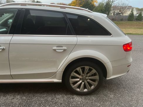 Used 2016 Audi A4 Premium Plus w/ Technology Package image 17