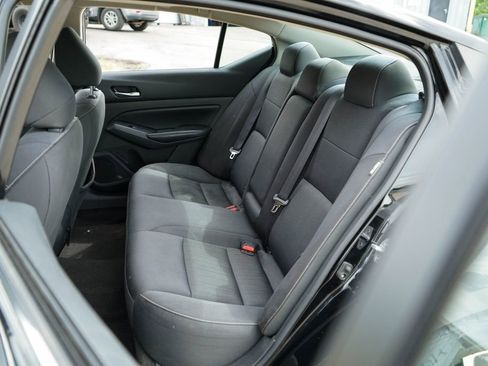 Used 2022 Nissan Altima 2.5 SV FWD image 9