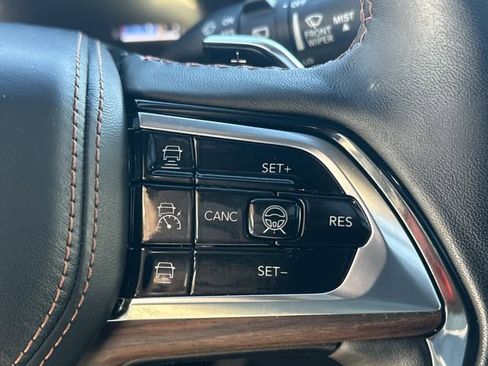 Used 2022 Jeep Grand Cherokee L Summit w/ Luxury Tech Group V image 57