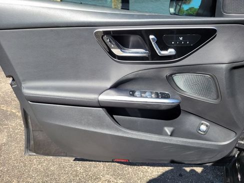 Used 2023 Mercedes-Benz C 300 Sedan image 16