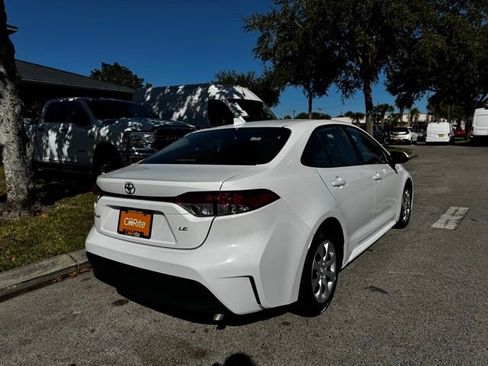 Used 2024 Toyota Corolla LE image 5
