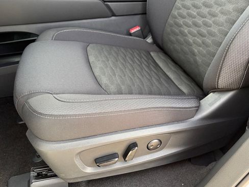 New 2026 Nissan Pathfinder SV image 21