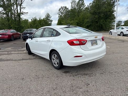 Used 2017 Chevrolet Cruze LS FWD image 7