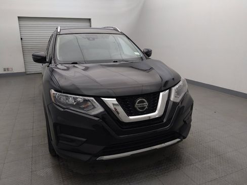 Used 2019 Nissan Rogue SV image 14
