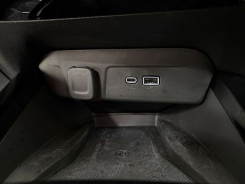 Used 2025 Chevrolet Trax ACTIV w/ Sunroof Package image 26