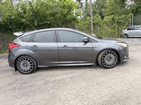 Used 2015 Ford Focus ST FWD image 2