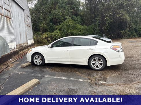 Used 2012 Nissan Altima 3.5 SR w/ Sport Pkg image 3
