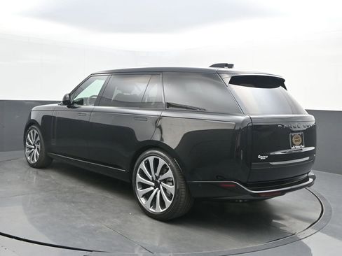 New 2026 Land Rover Range Rover Long Wheelbase SE AWD/4WD image 3