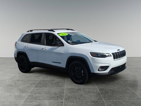 Used 2023 Jeep Cherokee Altitude Lux image 7