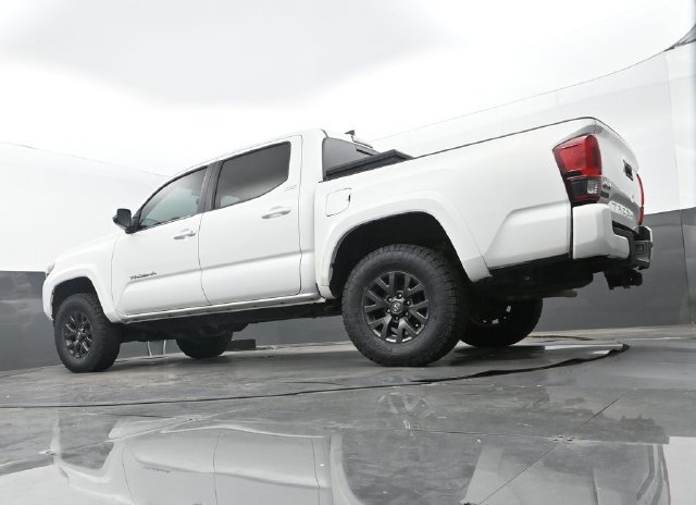 Used 2023 Toyota Tacoma SR5 w/ Technology Package AWD/4WD image 10