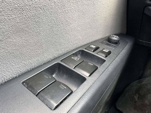 Used 2012 Nissan Sentra 2.0 S FWD image 25