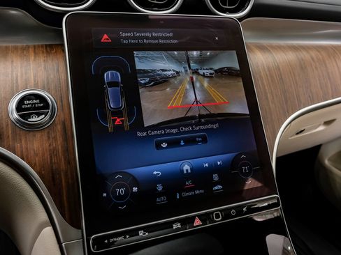 Used 2024 Mercedes-Benz GLC 300 4MATIC image 26